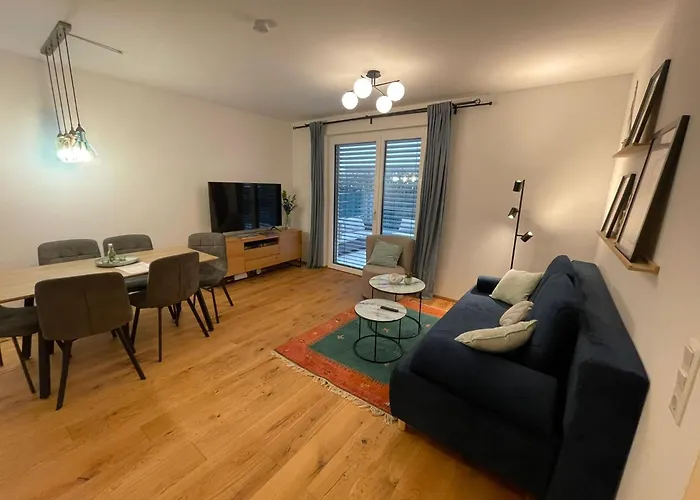 Ruhiges Wiener Townhouse Mit Terrasse Und Kueche Apartment *