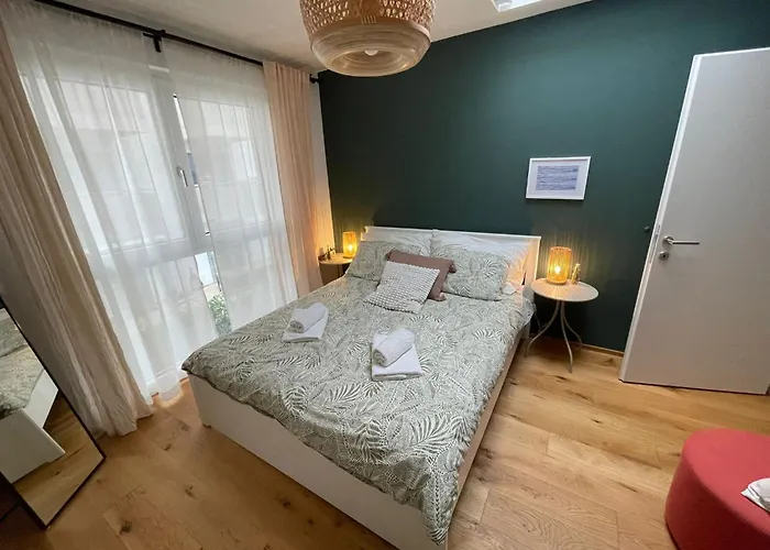 Apartment Ruhiges Wiener Townhouse Mit Terrasse Und Kueche
